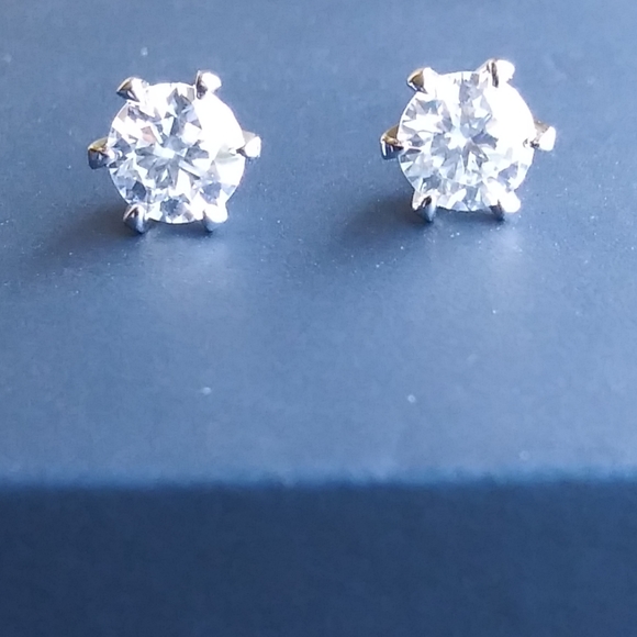 NEW 1ctw Moissanite Martini Diamond Stud UNISEX Earrings in Silver Certified - Picture 7 of 15